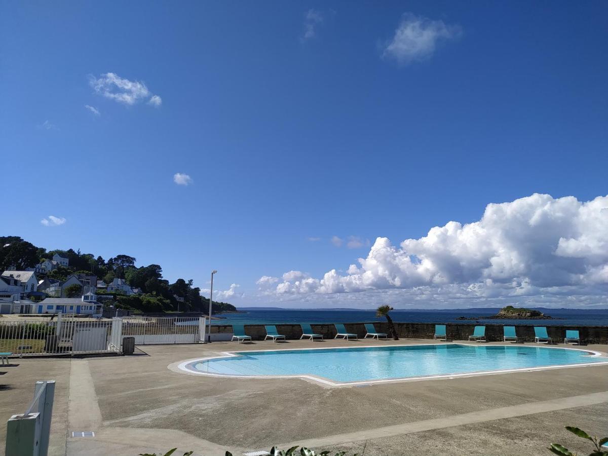 Tres Bel Appartement Vue Mer Avec Piscine Douarnenez Exterior photo